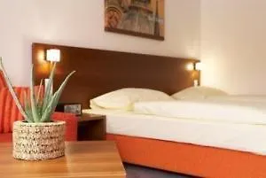 Servus Europa Hotel Suben